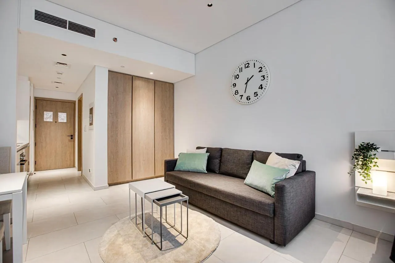 Beautiful Apartment With Burj Khalifa View Dubai